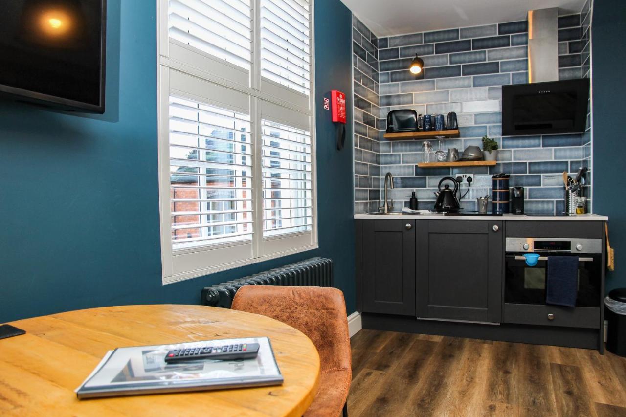 No 12 - Stunning Self Check-In Apartments In Worcester Centre Exterior photo